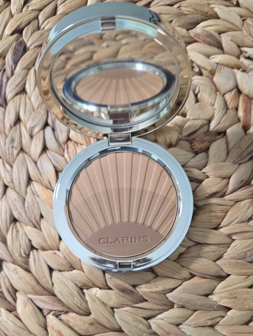 Clarins Bronzing Powder - Pink & Brown Packaging